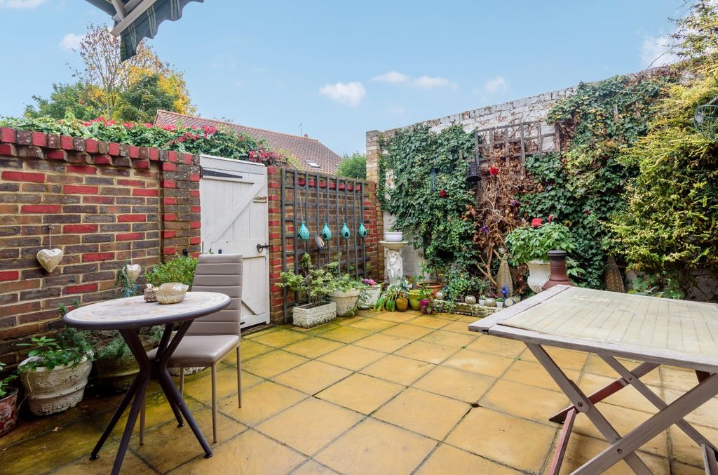 Property photo 3 of 16 3814334