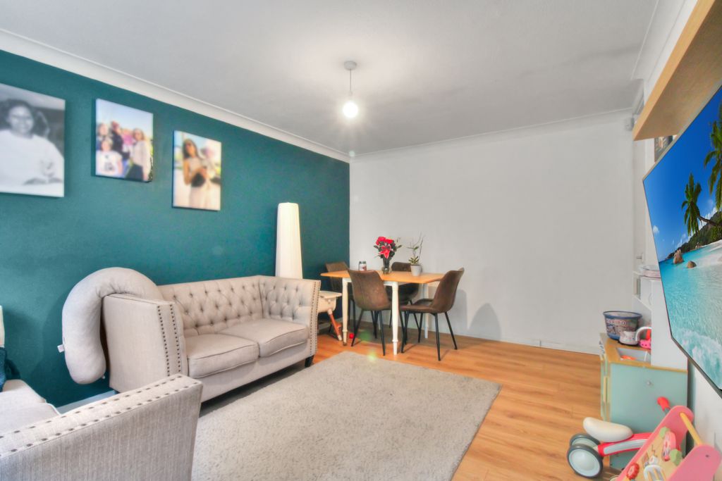 Property photo 2 of 14 Img_4357_8_9