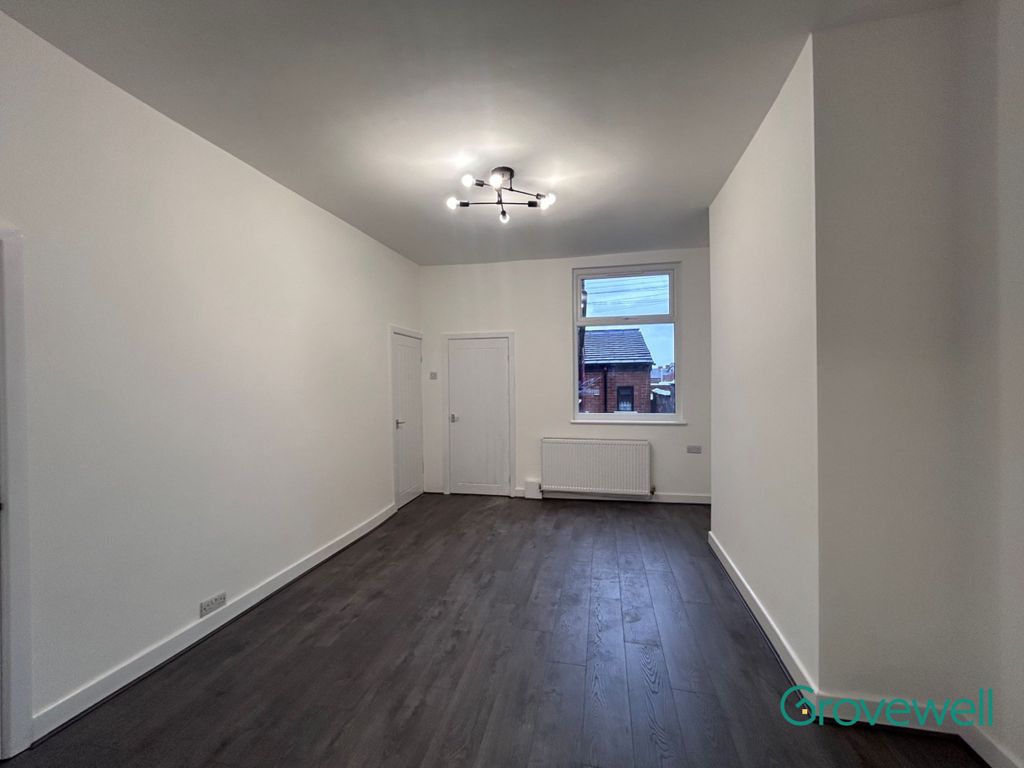 Property photo 2 of 25