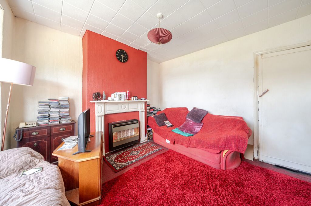 Property photo 3 of 17 1472709-12-6A26E0...