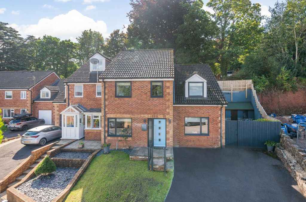 Property photo 1 of 25 Seddons Tiverton