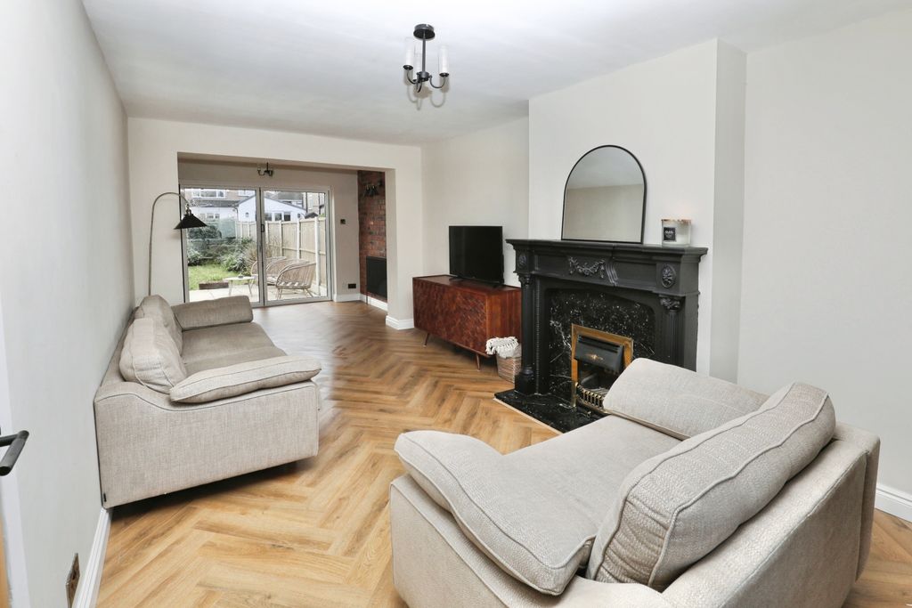 Property photo 3 of 15