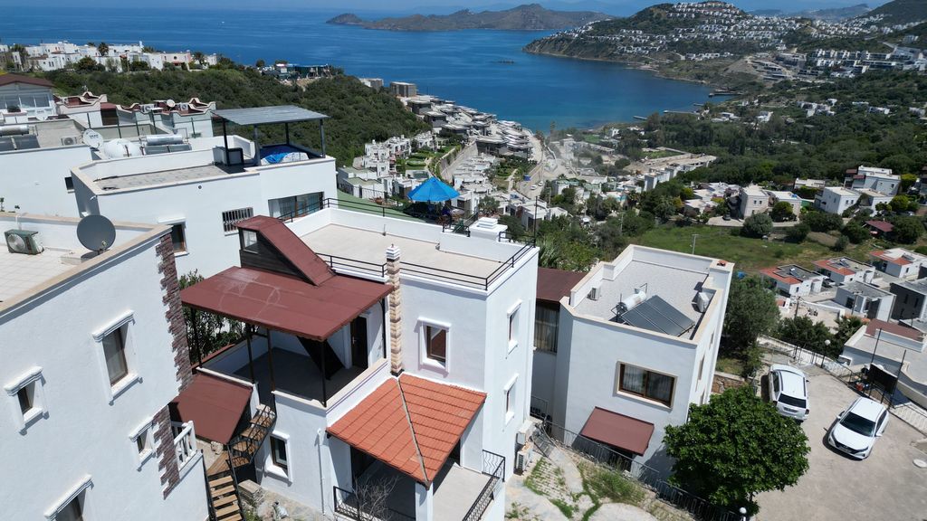 Property photo 3 of 27 Attractive Duplex Bodrum Villa For Sale - Set On The Hillside With Sea Views