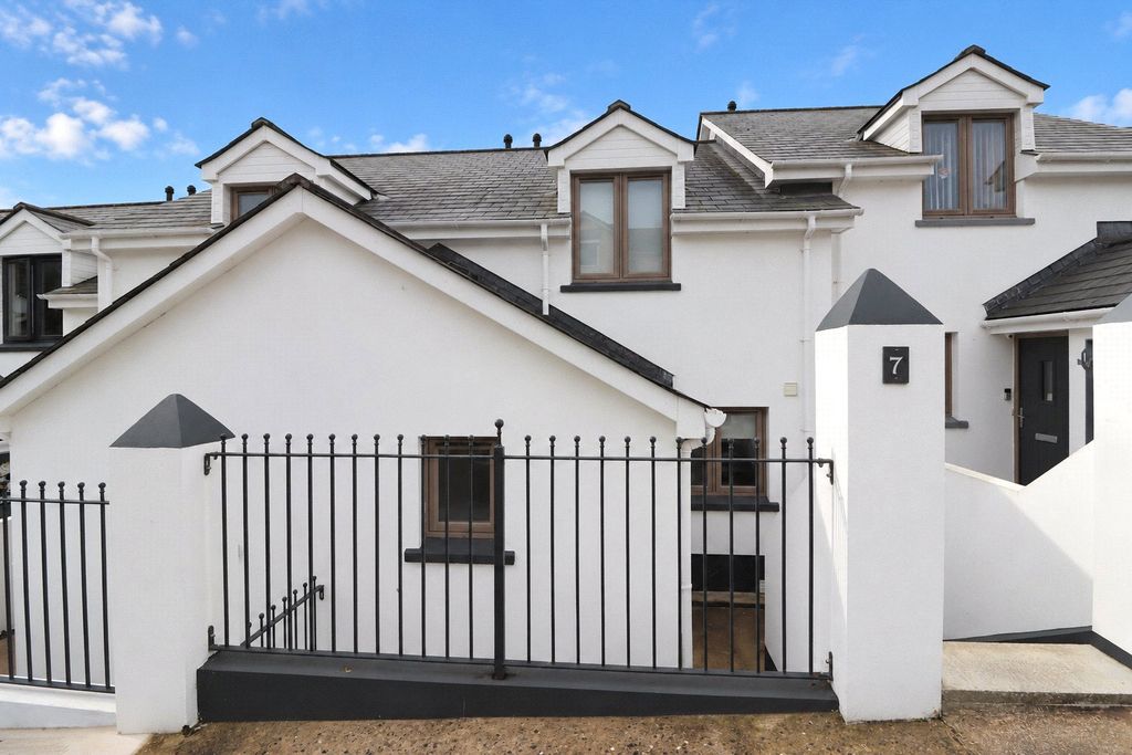 Property photo 1 of 17 Picture No. 01