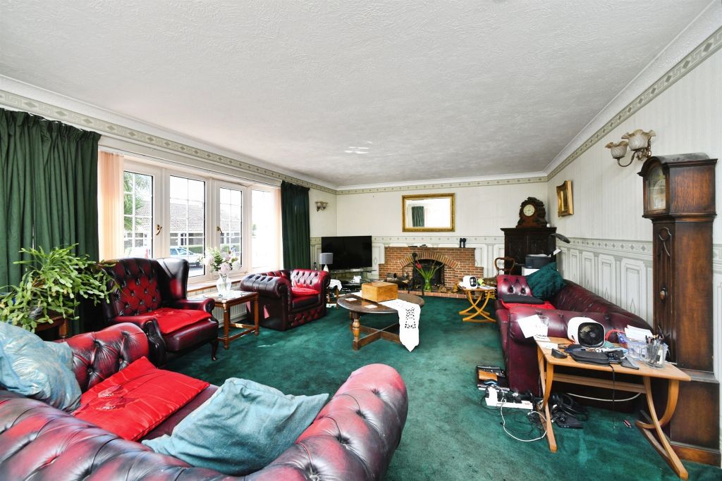 Property photo 2 of 21
