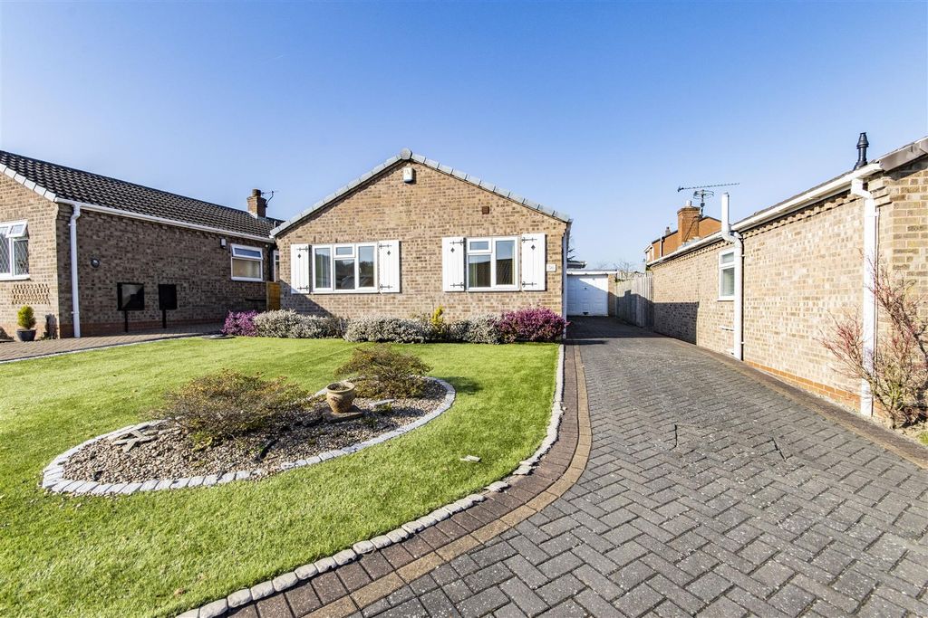 Property photo 1 of 12 Front