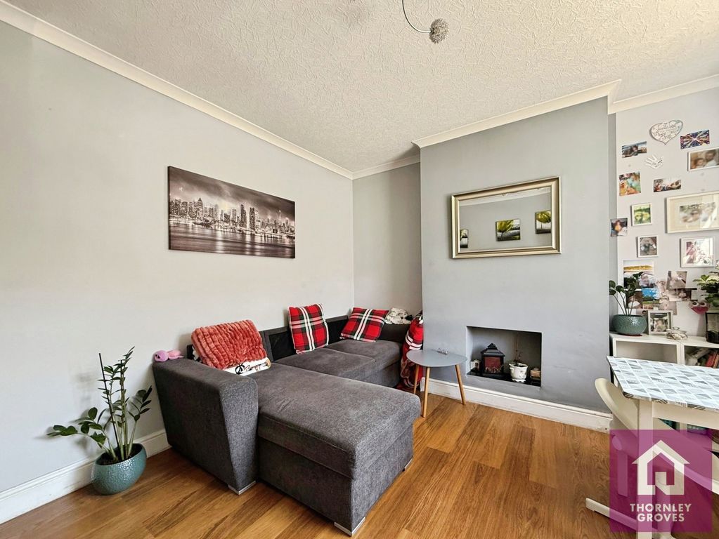 Property photo 3 of 12 Pbox-Img.Jpg