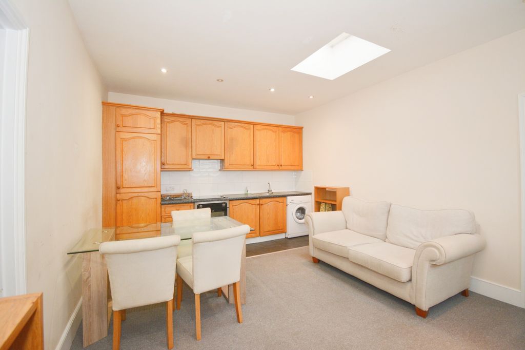Property photo 1 of 4