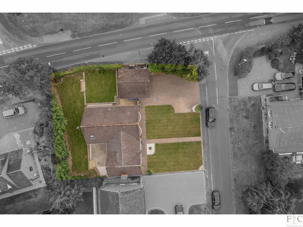 Property photo 2 of 30