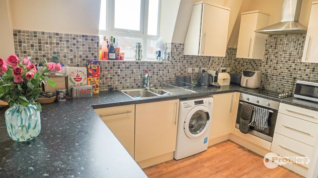 Property photo 2 of 16 Img_9761.Jpg