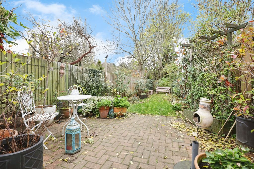 Property photo 3 of 16