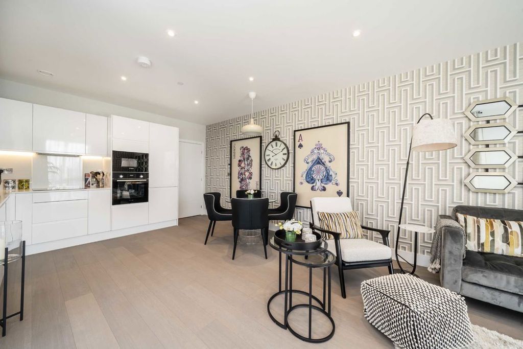 Property photo 3 of 5