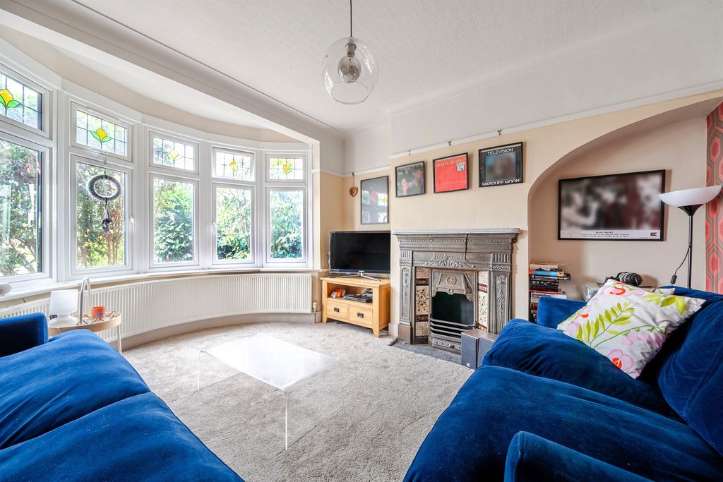 Property photo 3 of 18