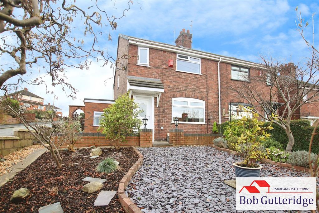 Property photo 1 of 24 Front Garden