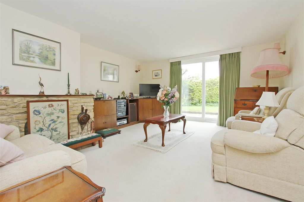 Property photo 2 of 15 Westways Ph125.Jpg