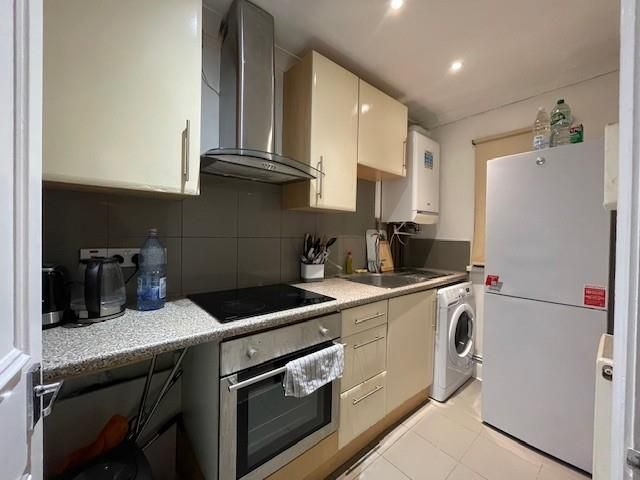 Property photo 3 of 4 Kitchen