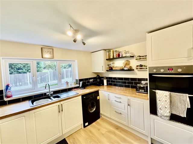 Property photo 1 of 21 Kitchen
