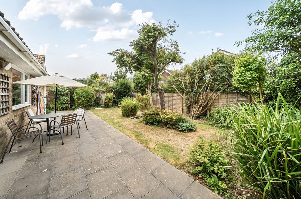 Property photo 2 of 18