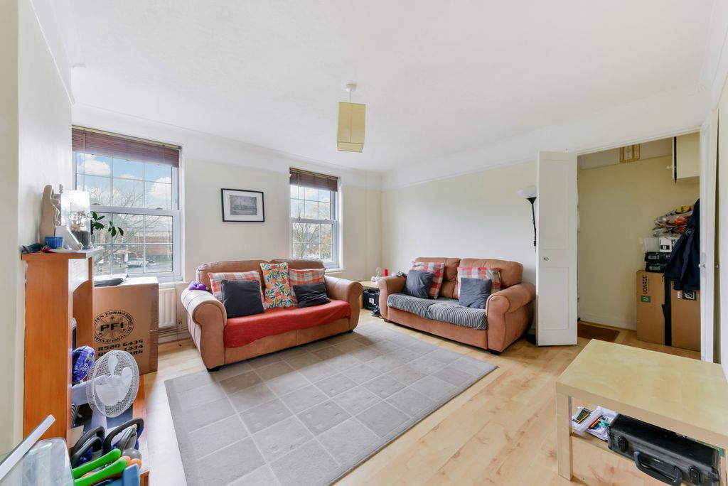 Property photo 3 of 12 Picture 3