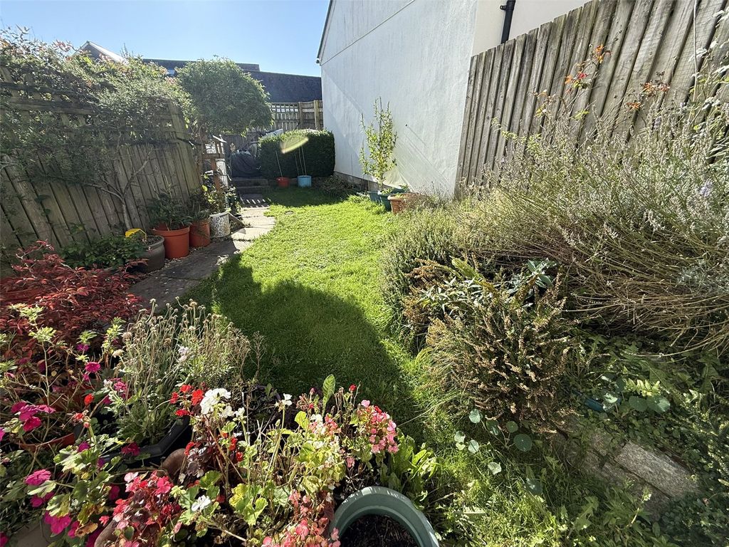 Property photo 2 of 16 Picture No. 05