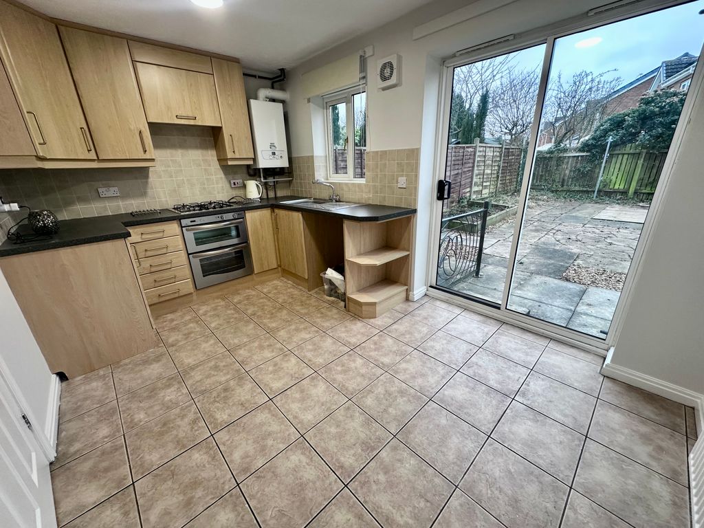 Property photo 2 of 10 Balcony