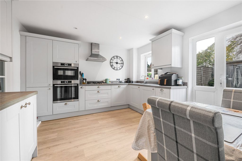 Property photo 2 of 12 Picture No. 13