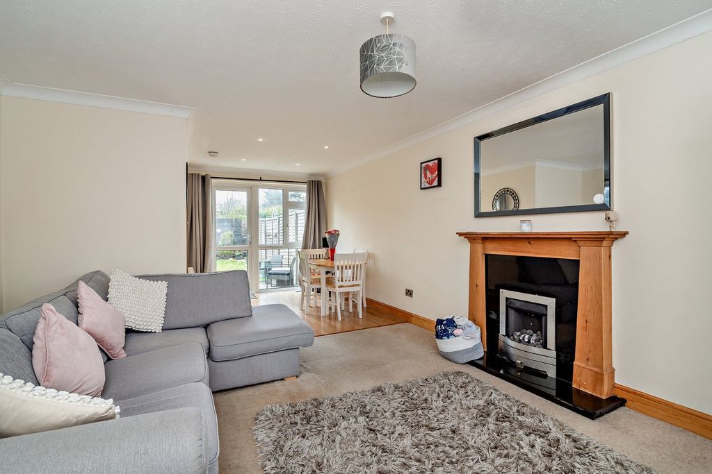 Property photo 3 of 23