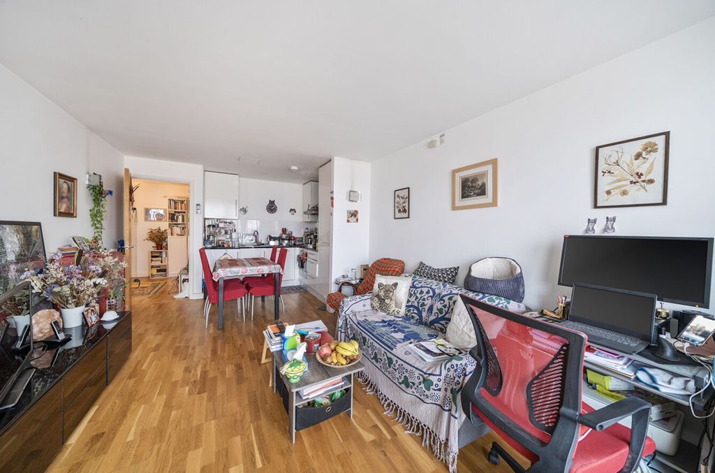 Property photo 2 of 9