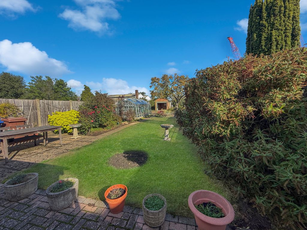 Property photo 2 of 22