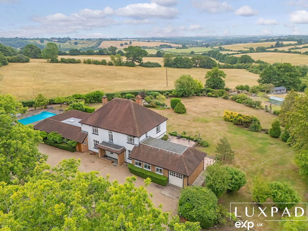 Property photo 2 of 43