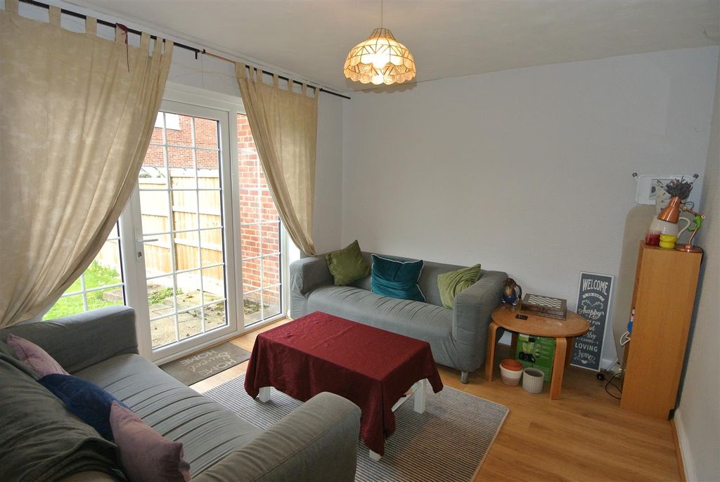 Property photo 2 of 18 Living Room.Jpg