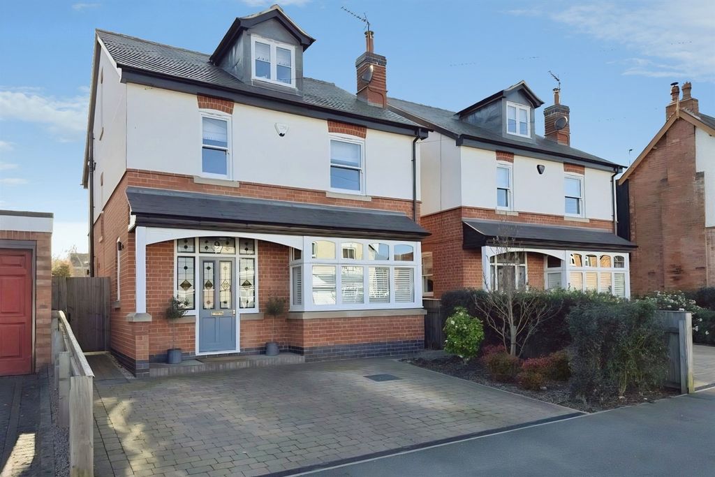 Property photo 1 of 68 (Main)