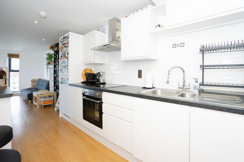 Property photo 3 of 16