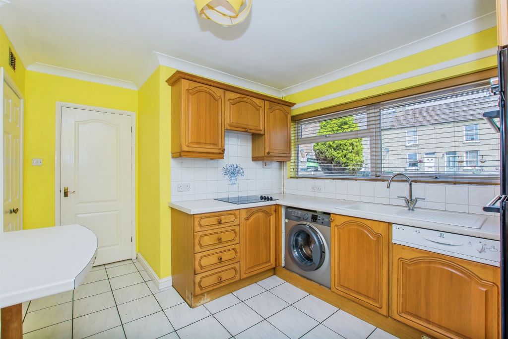 Property photo 3 of 17
