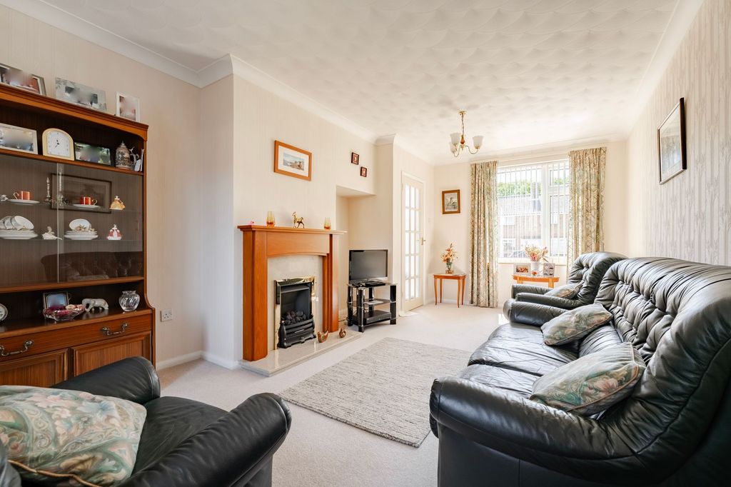 Property photo 2 of 14