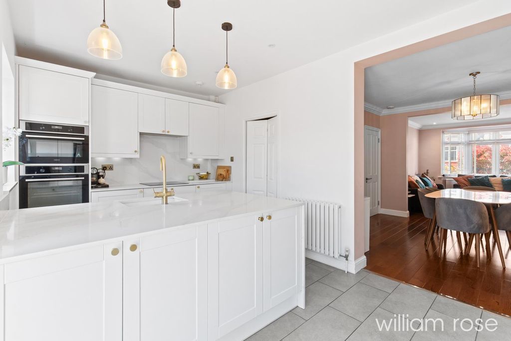 Property photo 3 of 29 Chestnutavenue_14.Jpg