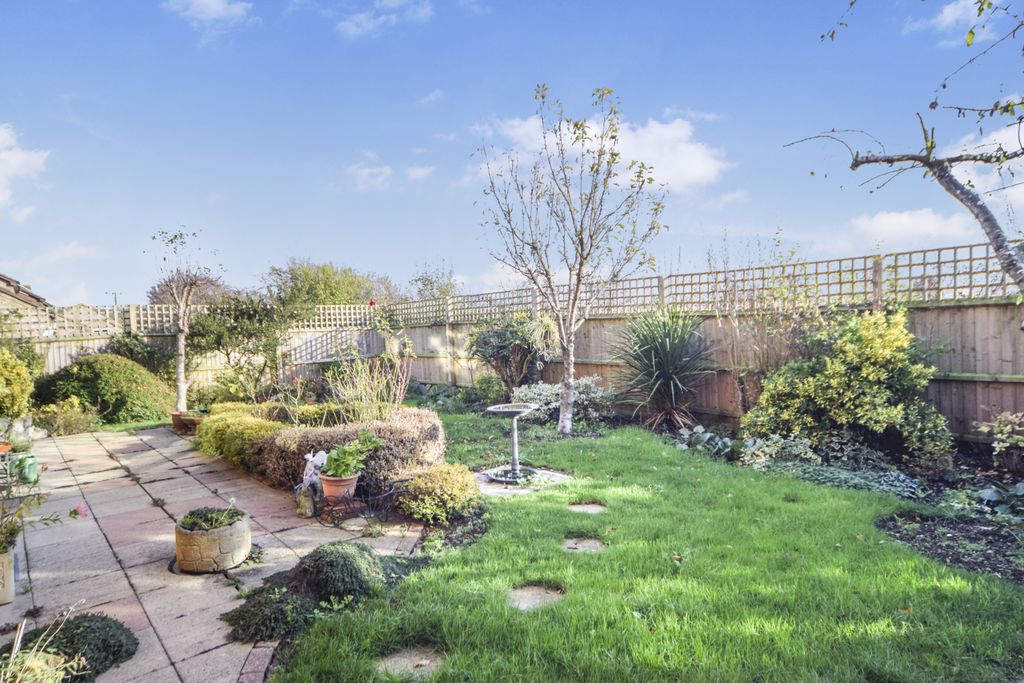 Property photo 2 of 18