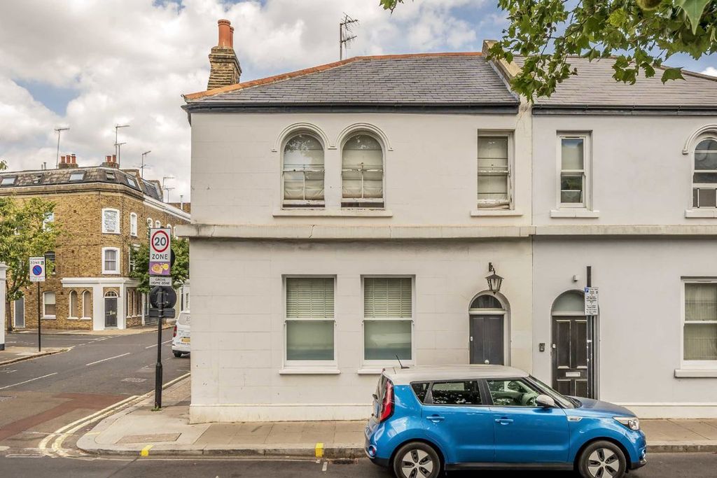Property photo 1 of 7