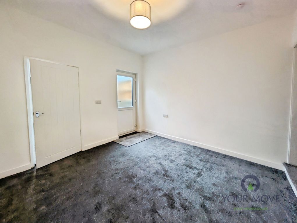 Property photo 3 of 7 Dining Room