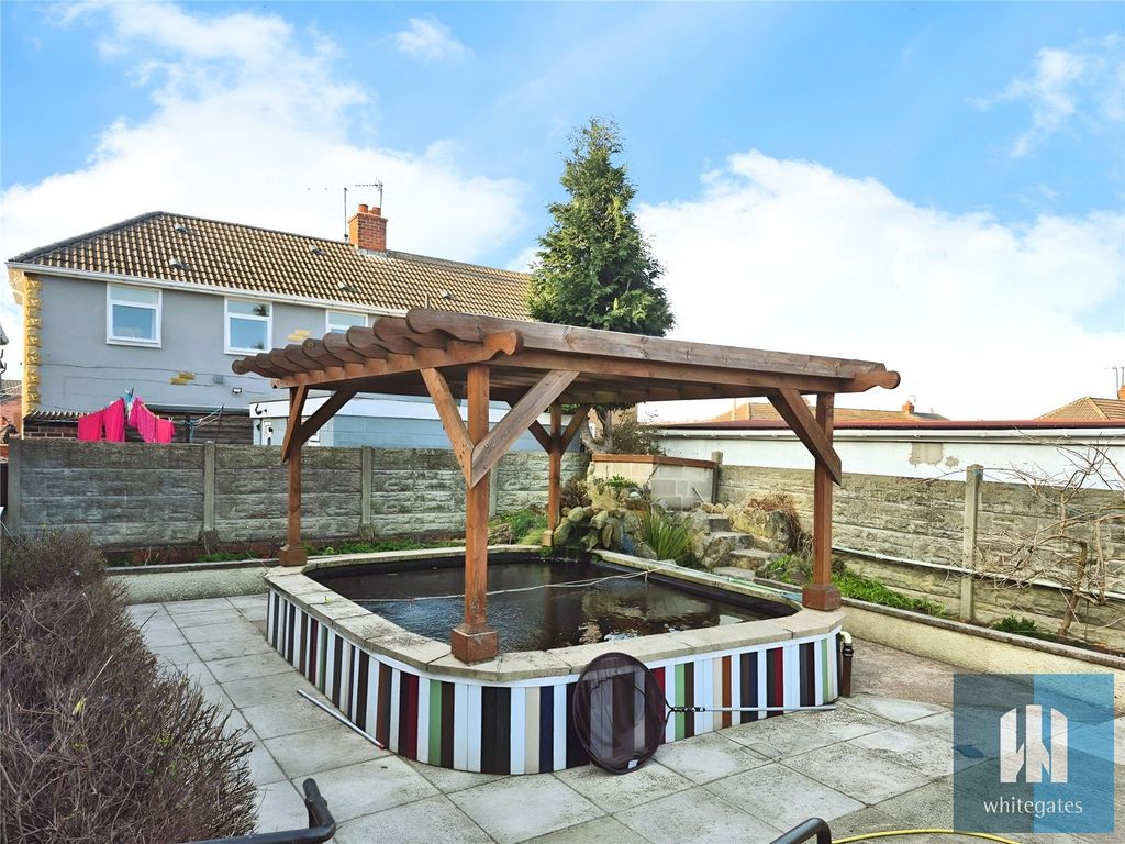 Property photo 3 of 27 Picture No. 06