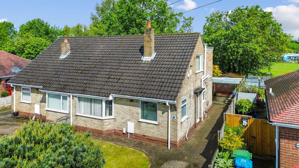 Property photo 1 of 31