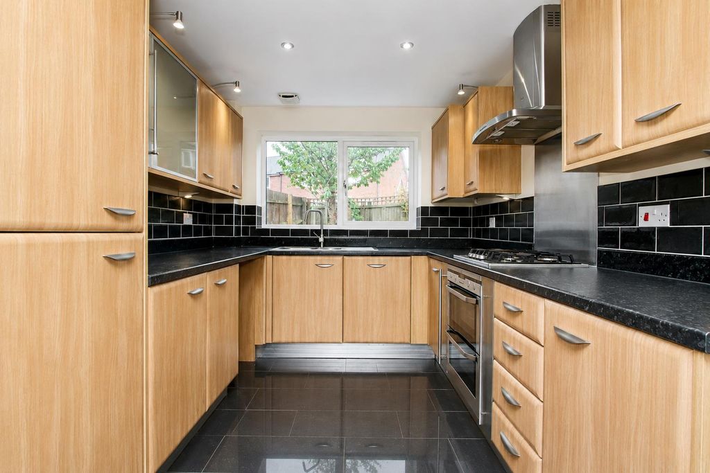 Property photo 2 of 19 2.Png