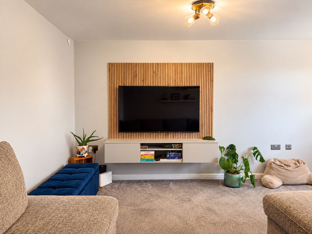 Property photo 3 of 15 5540405