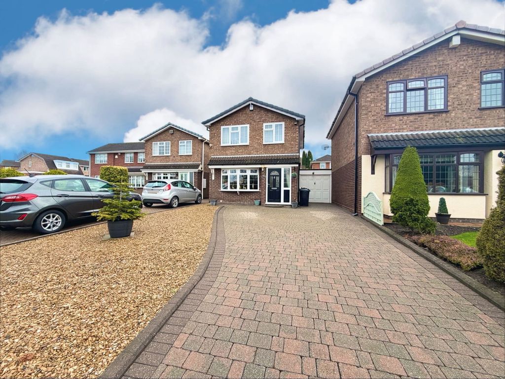 Property photo 1 of 28