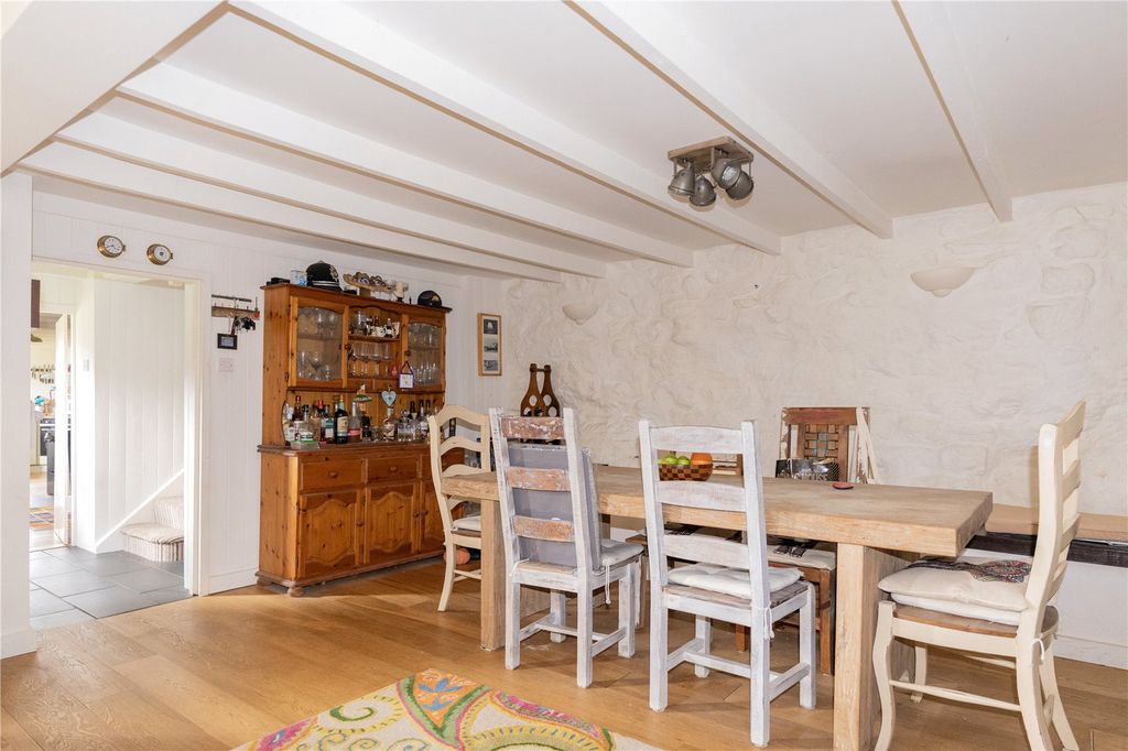 Property photo 3 of 27 Picture No. 16