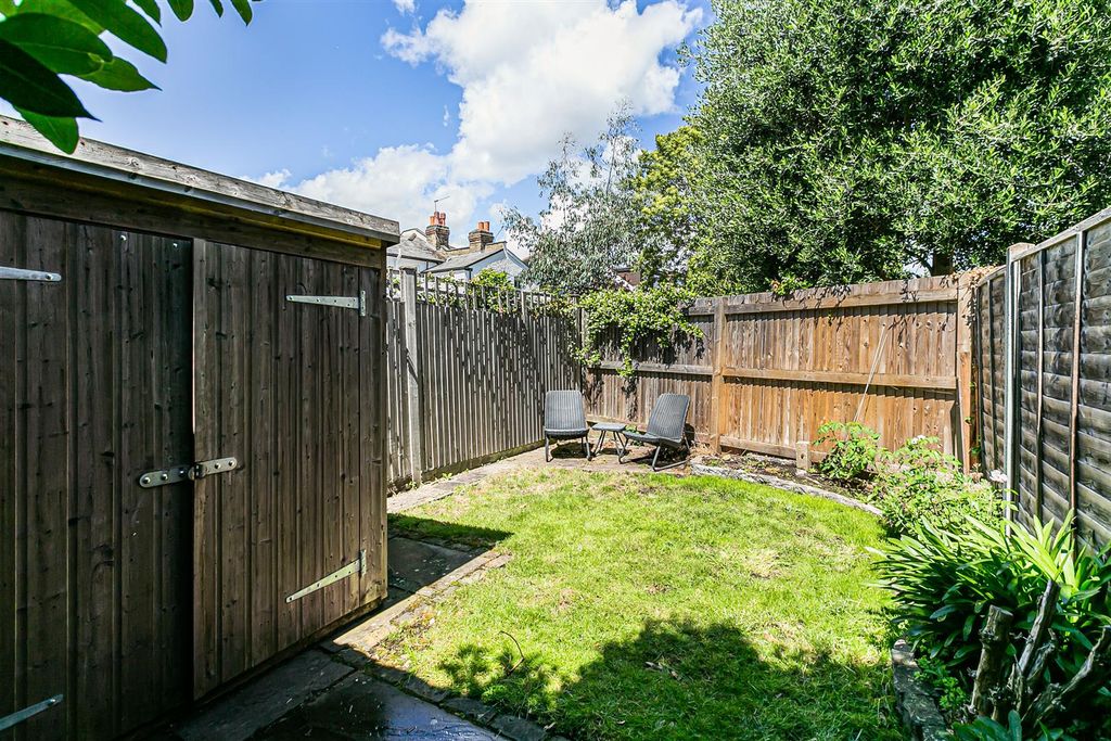 Property photo 3 of 21