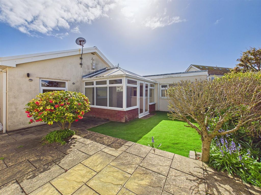 Property photo 2 of 19 Cam04118G0-Pr0080-Still010.Jpg