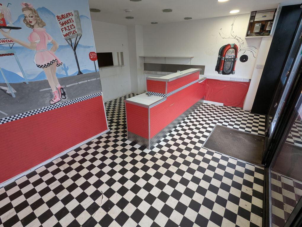 Property photo 2 of 8