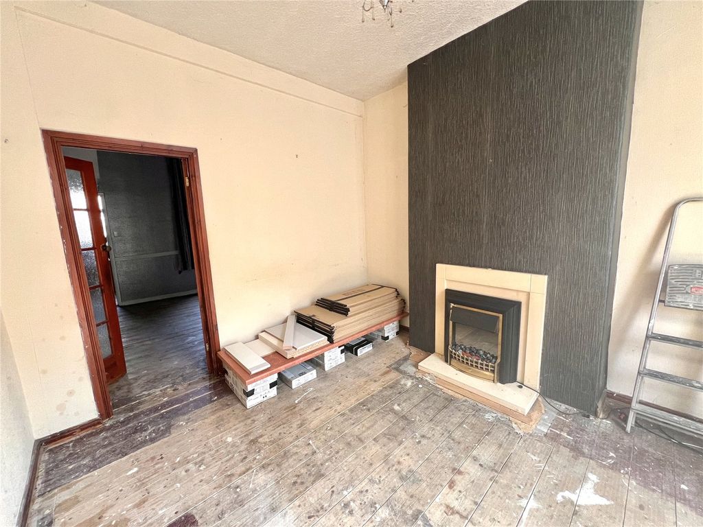Property photo 3 of 16 Picture No. 02