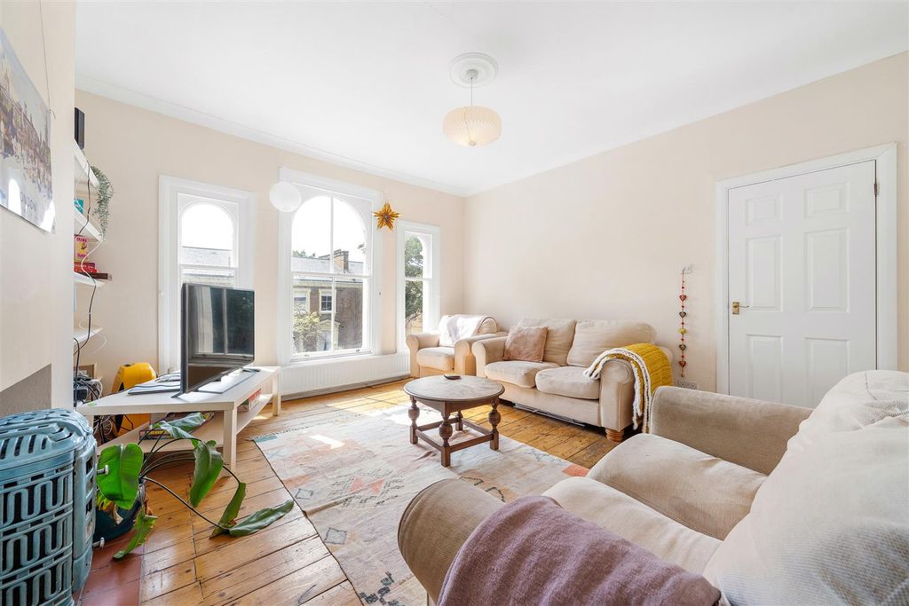 Property photo 2 of 11 Eden Harper Loughborough Road